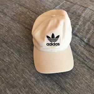 Hat-Willing to trade
